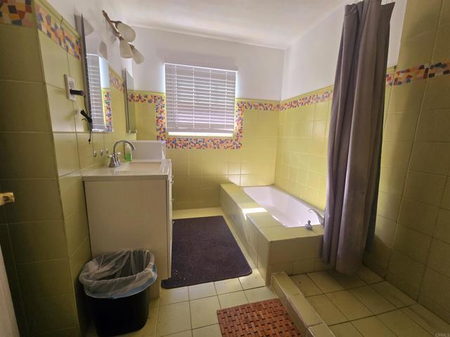 Image 12 of 18 For 6805 Rolando Knolls  B