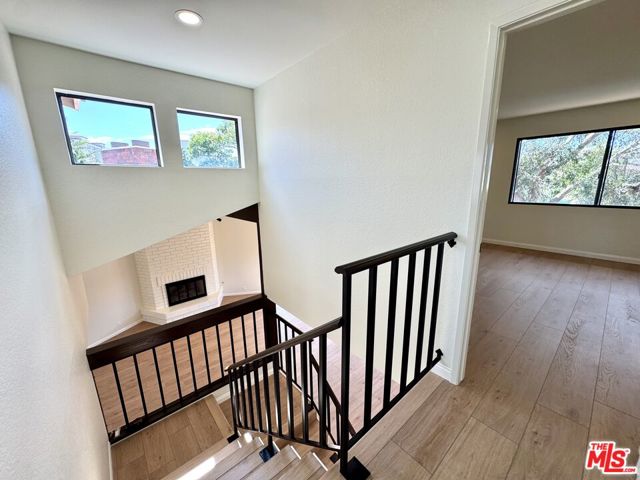 7756 Sailboat Circle, Huntington Beach CA: https://media.crmls.org/mediaz/528df935-5bc2-4fa3-afcd-c06b029cc256.jpg