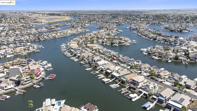 2012 Windward Pt, Discovery Bay CA: https://media.crmls.org/mediaz/528e6462-dfc2-4921-99db-81b92c97e00f.jpg