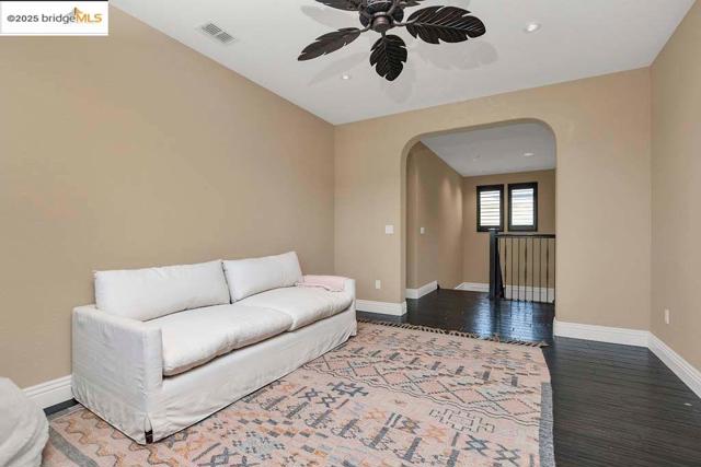 8065 Westport Circle, Discovery Bay CA: https://media.crmls.org/mediaz/528ea01e-9c9e-4533-8898-9e11875b833b.jpg