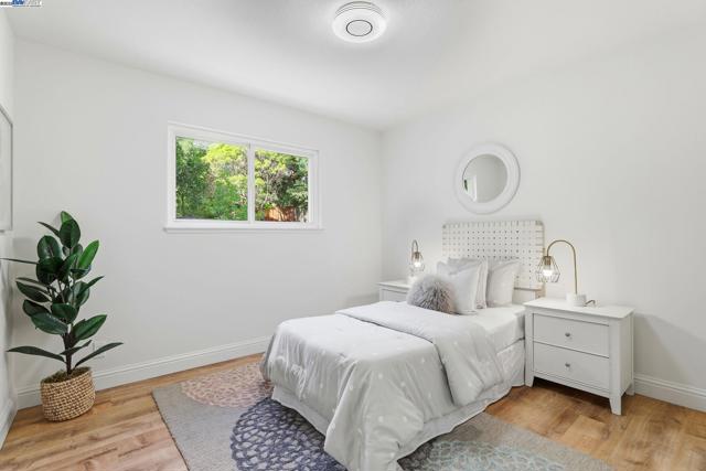 240 Carmelita Pl, Fremont CA: https://media.crmls.org/mediaz/528efa72-c7fb-40a3-969e-022af9c7e57b.jpg