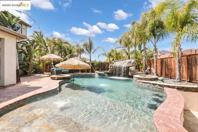 8065 Westport Circle, Discovery Bay CA: https://media.crmls.org/mediaz/528fa678-8c44-4581-81be-67a3608f66e8.jpg