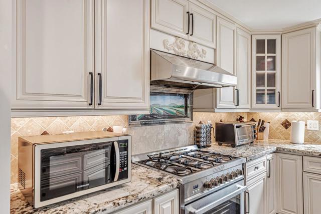 101 S 13th Street, San Jose CA: https://media.crmls.org/mediaz/529013b7-64c4-4ab5-af84-f3a9805c08ea.jpg