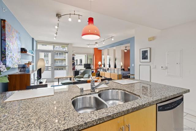 3812 Park Blvd, San Diego CA: https://media.crmls.org/mediaz/5292976e-6c61-4c58-a5e0-42e7d6913e4f.jpg