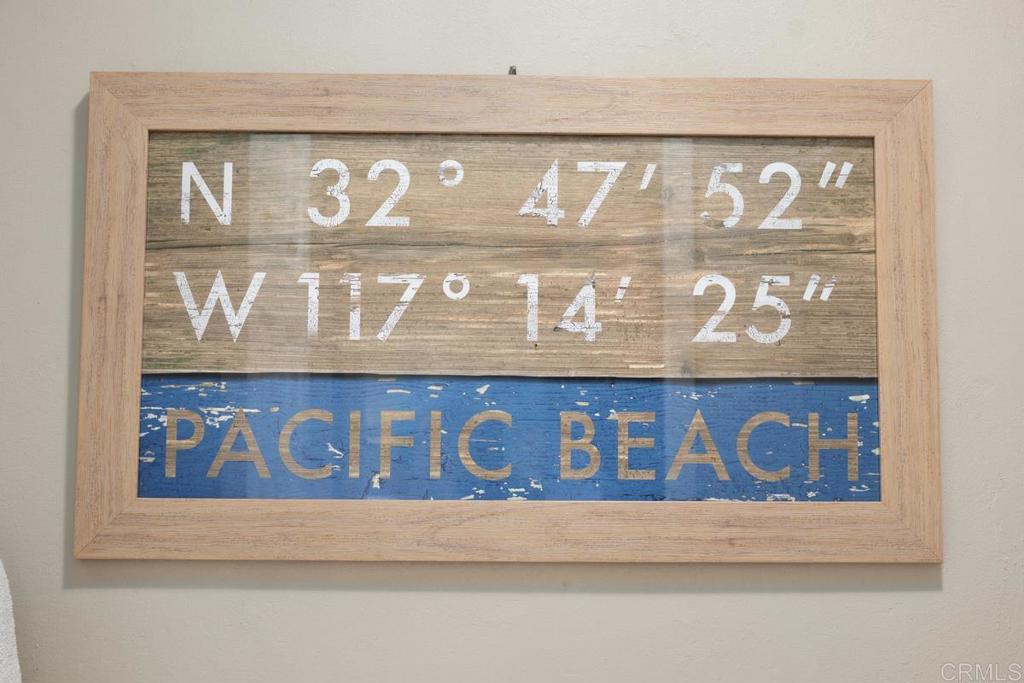 https://media.crmls.org/mediaz/5292a62f-03dc-4e95-bf80-75fa70cca1a4.jpg?preset=X-Large