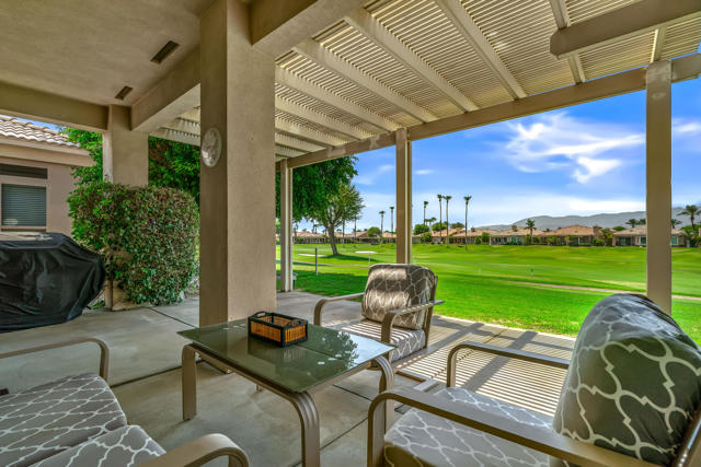 44591 S Heritage Palms Drive, Indio CA: https://media.crmls.org/mediaz/5292bfeb-9040-4db8-afe0-b3a83bf0f482.jpg