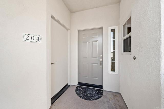 2707 Lake Pointe DR, Spring Valley CA: https://media.crmls.org/mediaz/52939a78-ed0e-4413-847e-64c5fdef79ef.jpg
