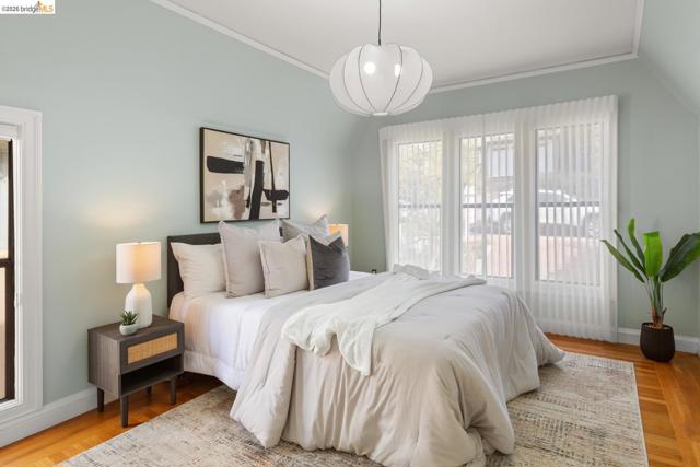 Image 19 of 30 For 22 Windsor Ave