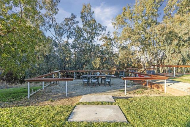 9350 Bond Road, Elk Grove CA: https://media.crmls.org/mediaz/52944183-eb90-4a94-a50e-e05eea6dcd46.jpg