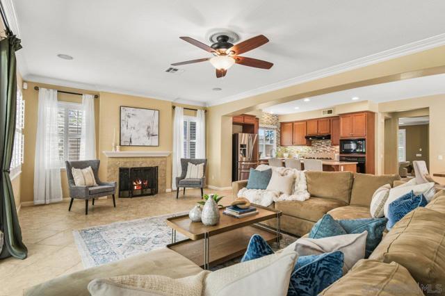 2423 Wishing Star Way, Chula Vista CA: https://media.crmls.org/mediaz/5294ad38-77df-4304-9d75-2fa1e7beb9c0.jpg