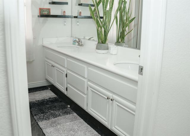 2361 Paseo Los Gatos, Chula Vista CA: https://media.crmls.org/mediaz/5294ccbd-e528-4e33-9c31-e6fb860a30b8.jpg