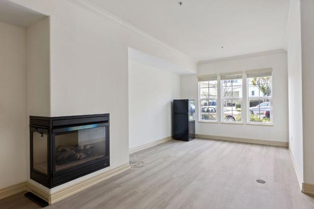 88 S Broadway, Millbrae CA: https://media.crmls.org/mediaz/5294d755-350e-42cc-9acd-18e4bf50b62e.jpg
