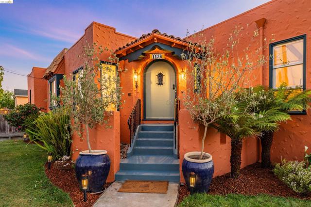 1136 Marin Ave, Albany CA: https://media.crmls.org/mediaz/5294ec4c-94f4-47b1-aa89-e79755782356.jpg