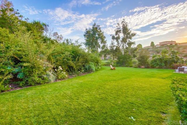 8308 Top O The Morning Way, San Diego CA: https://media.crmls.org/mediaz/52958a01-a361-4c2c-bc7f-28e88d70d2fb.jpg