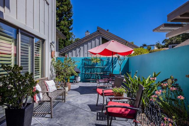 9662 Willow Court, Carmel CA: https://media.crmls.org/mediaz/5296b323-9bf1-417c-b418-23406c9a15d8.jpg