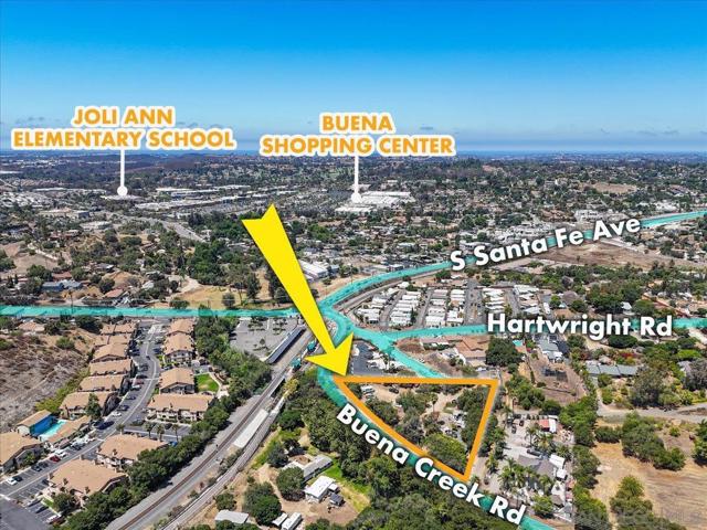 1960 Buena Creek Rd, Vista CA: https://media.crmls.org/mediaz/52972daa-b786-4206-82e6-4434c5abda0c.jpg