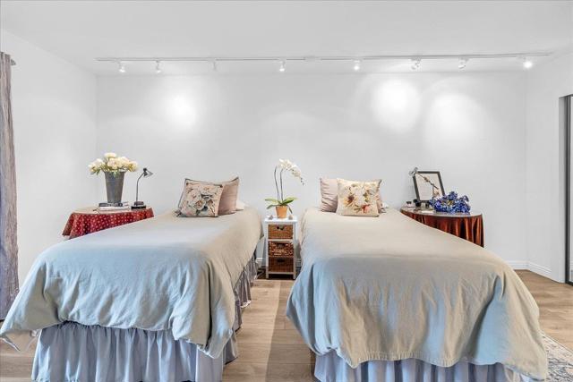 32 Ocean Pines Lane, Pebble Beach CA: https://media.crmls.org/mediaz/5297442e-8f51-400f-85dd-2df2e4999970.jpg