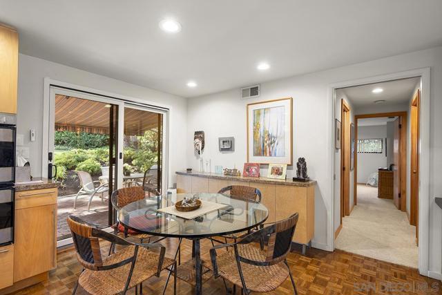 6346 Ridge Manor Avenue, San Diego CA: https://media.crmls.org/mediaz/529822fa-1ca0-47a1-a860-5b65ee50058b.jpg