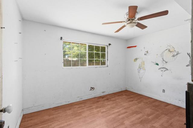 7541 19th Street, Sacramento CA: https://media.crmls.org/mediaz/52988b88-f513-4e38-b565-5ee28a16bb52.jpg