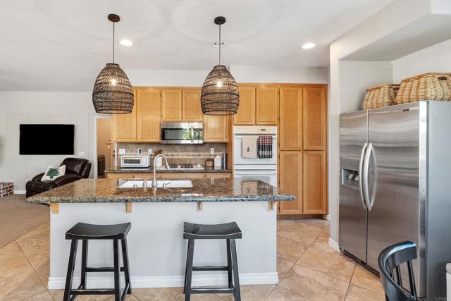 Detail Gallery Image 21 of 75 For 561 Chesterfield Cir, San Marcos,  CA 92069 - 4 Beds | 3 Baths