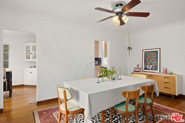 1118 S Crescent Heights Boulevard, Los Angeles CA: https://media.crmls.org/mediaz/529abe60-1ac6-4822-8c88-7956bc8f92dd.jpg