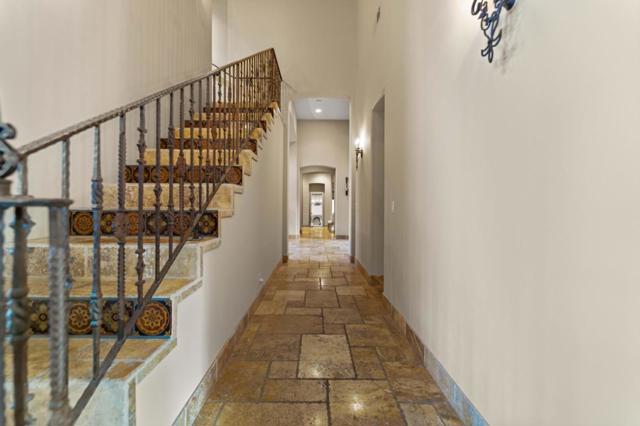 12220 Heritage Way, Gilroy CA: https://media.crmls.org/mediaz/529aef3c-f7bb-47ae-a811-823bcd680f94.jpg