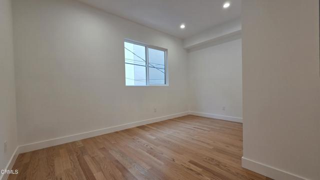 Detail Gallery Image 5 of 24 For 917 N Ridgewood Pl, Los Angeles,  CA 90038 - 3 Beds | 3 Baths