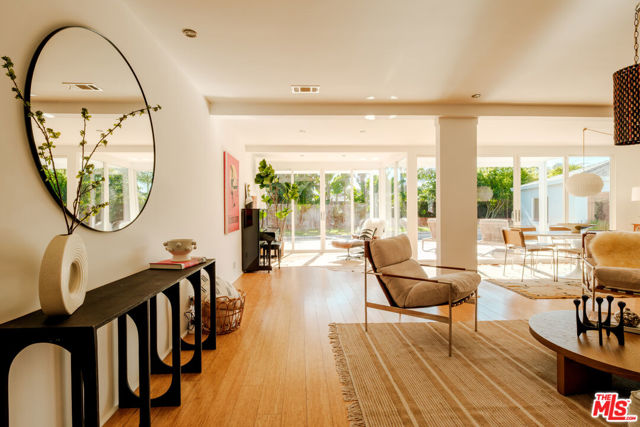 3625 Berryman Avenue, Los Angeles CA: https://media.crmls.org/mediaz/529b50d4-774c-4626-b88e-1be88eb0cbe5.jpg