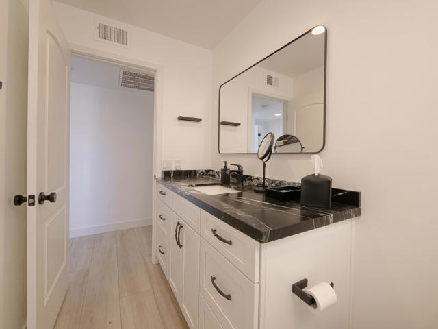 7529 Regency Drive, Palm Springs CA: https://media.crmls.org/mediaz/529b7a35-0c51-4e78-9ba1-47a2c518ea16.jpg