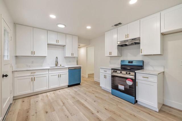 1134 Agatha Way, Sacramento CA: https://media.crmls.org/mediaz/529c5332-d832-4161-8d70-d10acbd28f1f.jpg