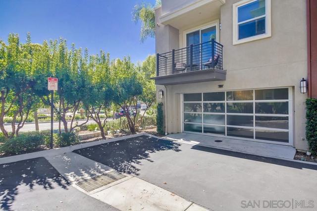 7894 Civita Blvd., San Diego, California 92108, 2 Bedrooms Bedrooms, ,2 BathroomsBathrooms,Townhouse,For Sale,Civita Blvd.,240011822SD