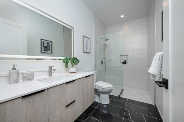 Image 35 of 40 For 2615 Hillside Drive