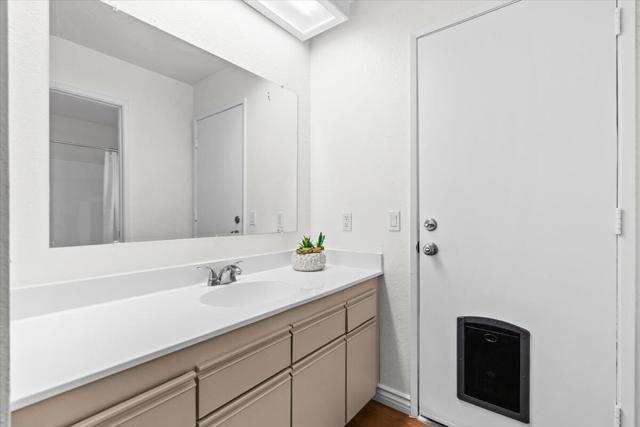53125 Avenida Herrera, La Quinta CA: https://media.crmls.org/mediaz/529d4433-a87f-47a1-96da-f669feac43e3.jpg