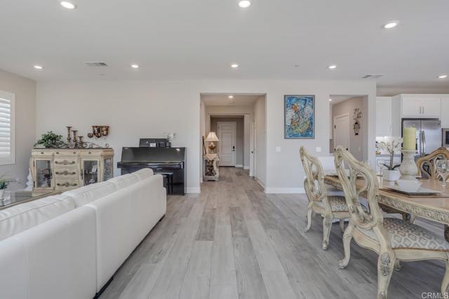 2964 Hayloft Place, Escondido CA: https://media.crmls.org/mediaz/529d9e6e-aaa9-4375-8c0e-b2f3e03f8e8e.jpg