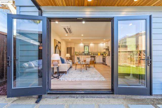 737 61st St, Oakland CA: https://media.crmls.org/mediaz/529e002e-58b3-4b92-b8db-001cd9b8c1ee.jpg