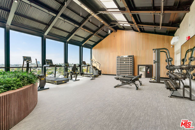 10700 Tabor Street, Los Angeles CA: https://media.crmls.org/mediaz/529e5fd1-604c-475f-a0c8-582998fb6f83.jpg