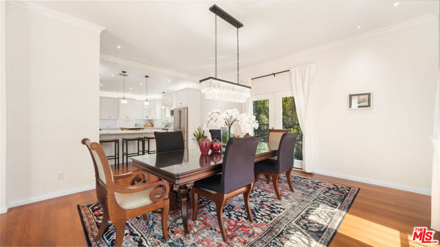 2655 Saxon Drive, Los Angeles CA: https://media.crmls.org/mediaz/529f3080-8036-45bc-b921-ada9a5064b66.jpg