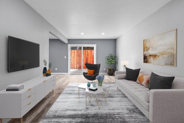 912 Acosta Plaza, Salinas CA: https://media.crmls.org/mediaz/529fd0ce-84bf-4e2f-9ddd-9d52f76638b5.jpg