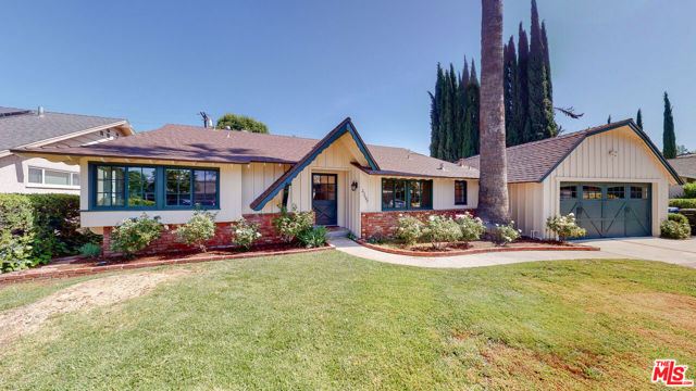 23649 AETNA Street photo 1