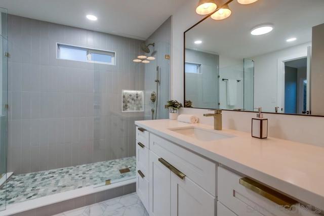 10415 Mesa Madera Dr, San Diego CA: https://media.crmls.org/mediaz/529ffb84-f644-4fb5-8bd0-72298287a985.jpg
