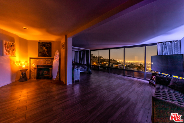 2189 Sunset Plaza Drive Los Angeles, California For the YouTube, Tik Tok Celebrity or a Visionary for the Luxury, glamour and privacy defined in this incredible one-of-a-kind entertainers dream home! Nestled high above the star-studded streets of West Hollywood, boasting views of Downtown to the Pacific Ocean, 2189 Sunset Plaza Dr is an artist's sanctuary and feat of engineering that is unlike any other home in Los Angeles. The home is a storied amalgamation of over 25 years of development and efforts by its current celebrated artist owner, to work with the city of LA to take advantage of every inch of square footage imaginable the result? Approximately 7500 SF of usable space. Featured in the LA Times, Daily Mail, and a portfolio of other media outlets, 2189 Sunset Plaza Dr has served its purpose as a unique photography studio and is awaiting the next chapter of its life!