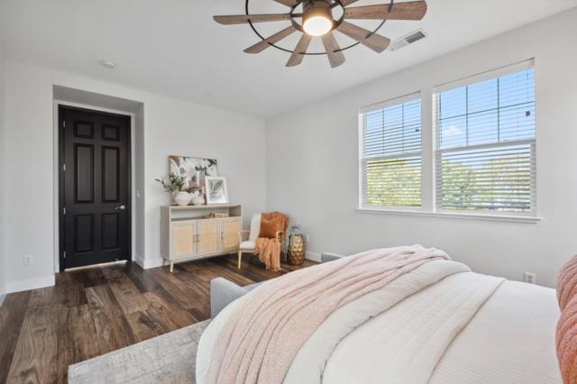7531 Edinburgh Way, Gilroy CA: https://media.crmls.org/mediaz/52a00dc6-ac66-48b1-b0e6-277497880eb6.jpg