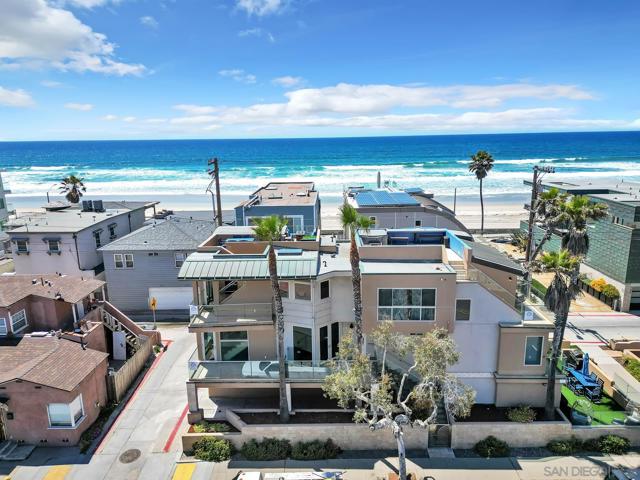719 Manhattan Ct, San Diego CA: https://media.crmls.org/mediaz/52a031bb-e95f-435a-989d-b2f0d9e2d2c3.jpg