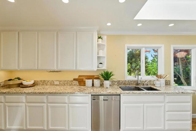 1884 Randall Road, San Mateo CA: https://media.crmls.org/mediaz/52a07dc0-4b02-4230-9a49-dda001d07d55.jpg