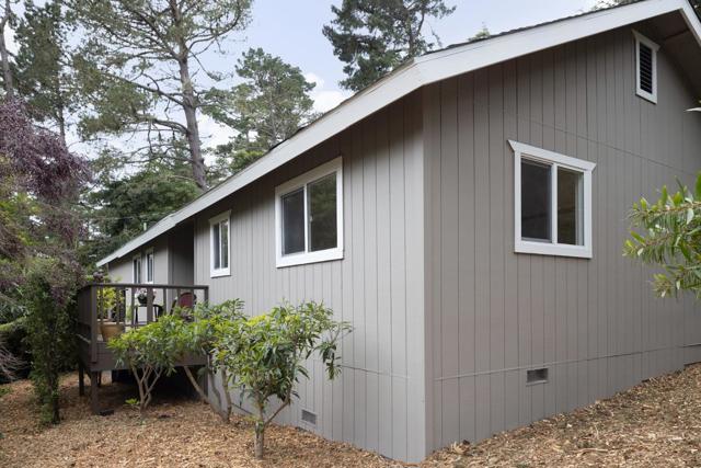 3391 Carpenter Road, Carmel CA: https://media.crmls.org/mediaz/52a0b9c7-bb81-4d83-8967-b19d7b7a5505.jpg