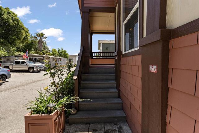 49 Blanca Lane, Watsonville CA: https://media.crmls.org/mediaz/52a1032a-57d4-4a4a-b42c-d613f11c9a61.jpg
