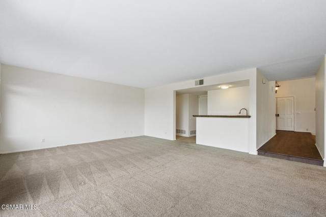 139 Los Padres Drive, Westlake Village CA: https://media.crmls.org/mediaz/52a17fe7-aa5a-4510-9496-7857b5ea5533.jpg