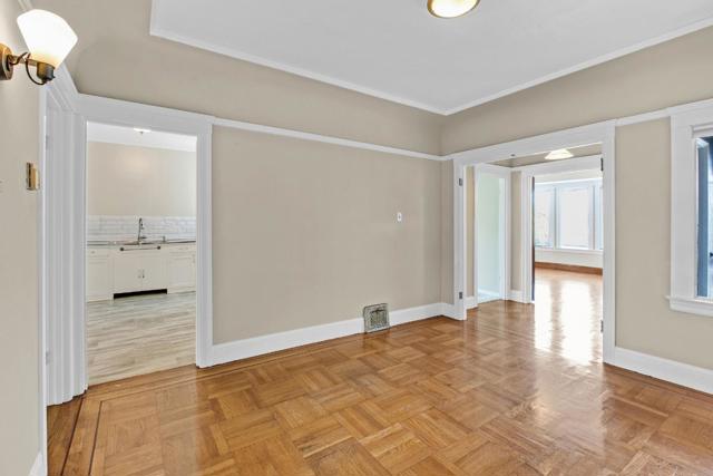 222 Holyoke, San Francisco CA: https://media.crmls.org/mediaz/52a265e7-eb32-4b65-83aa-efe22e3611ce.jpg