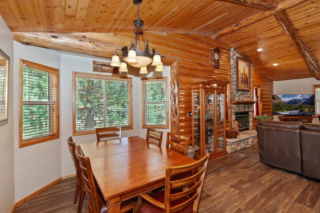 508 Pinewood Court, Big Bear CA: https://media.crmls.org/mediaz/52a2aee6-666f-423b-9697-d4d4f34f964d.jpg