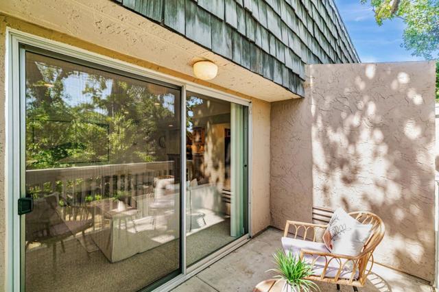 675 Sharon Park Drive, Menlo Park CA: https://media.crmls.org/mediaz/52a3e030-98a4-43a1-85c8-d4bf7df37e31.jpg